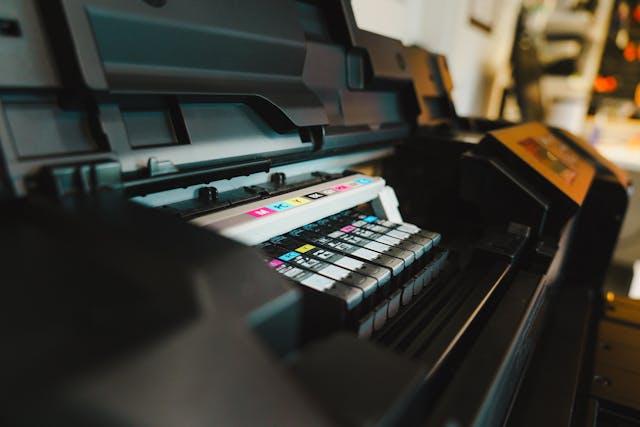 How does CMYK color work?