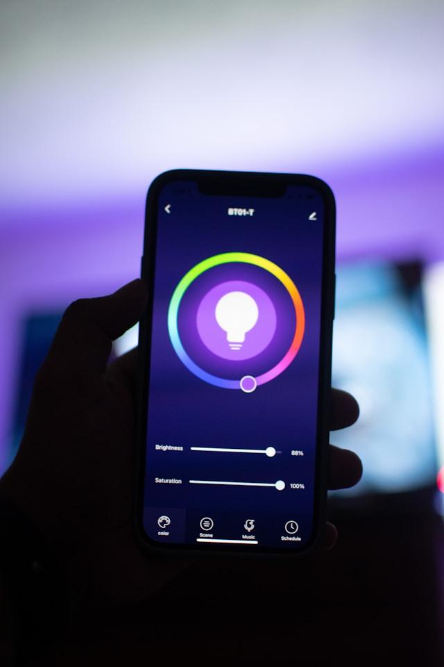 Smart Interiors: Transforming Spaces with Color-Changing Materials
