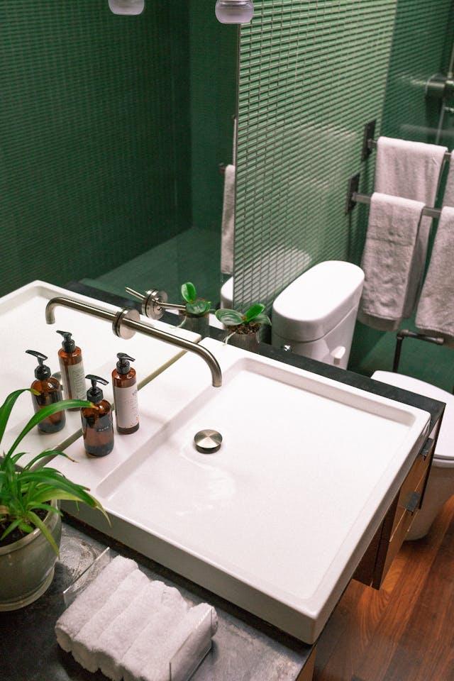 What Color is Best for Bathrooms?